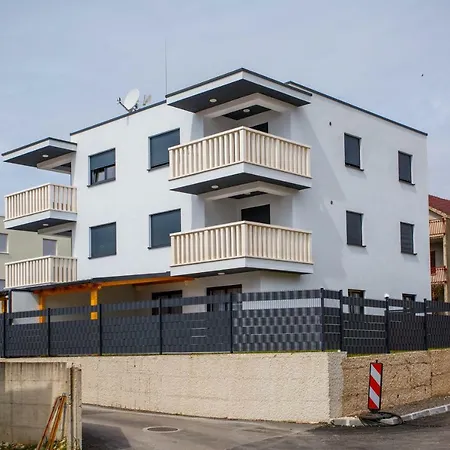 Apartment Ferias Trogir Exterior photo